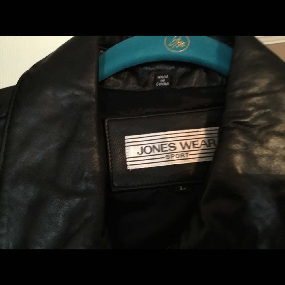 Leather jacket - Picture 2 of 2